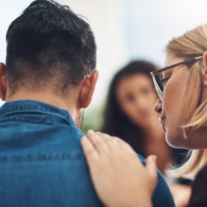 People talking with their back turned